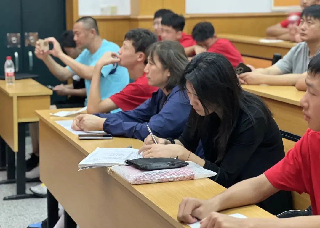儿童篮球训练中智能球衣的安全性_0